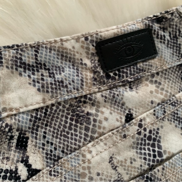 NWT Sofia Vergara Women’s snake skin print skinny jeans NWT SIZE 8 - Picture 6 of 7